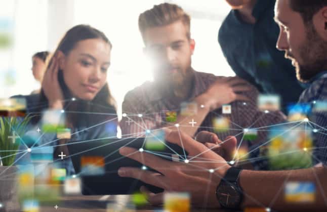 A Pulse on Digitization in Banking Part 5: Enhancing the Customer Experience 3 blog 3 connections